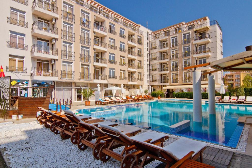 Menada Dawn Park Apartment 阳光海滩 外观 照片
